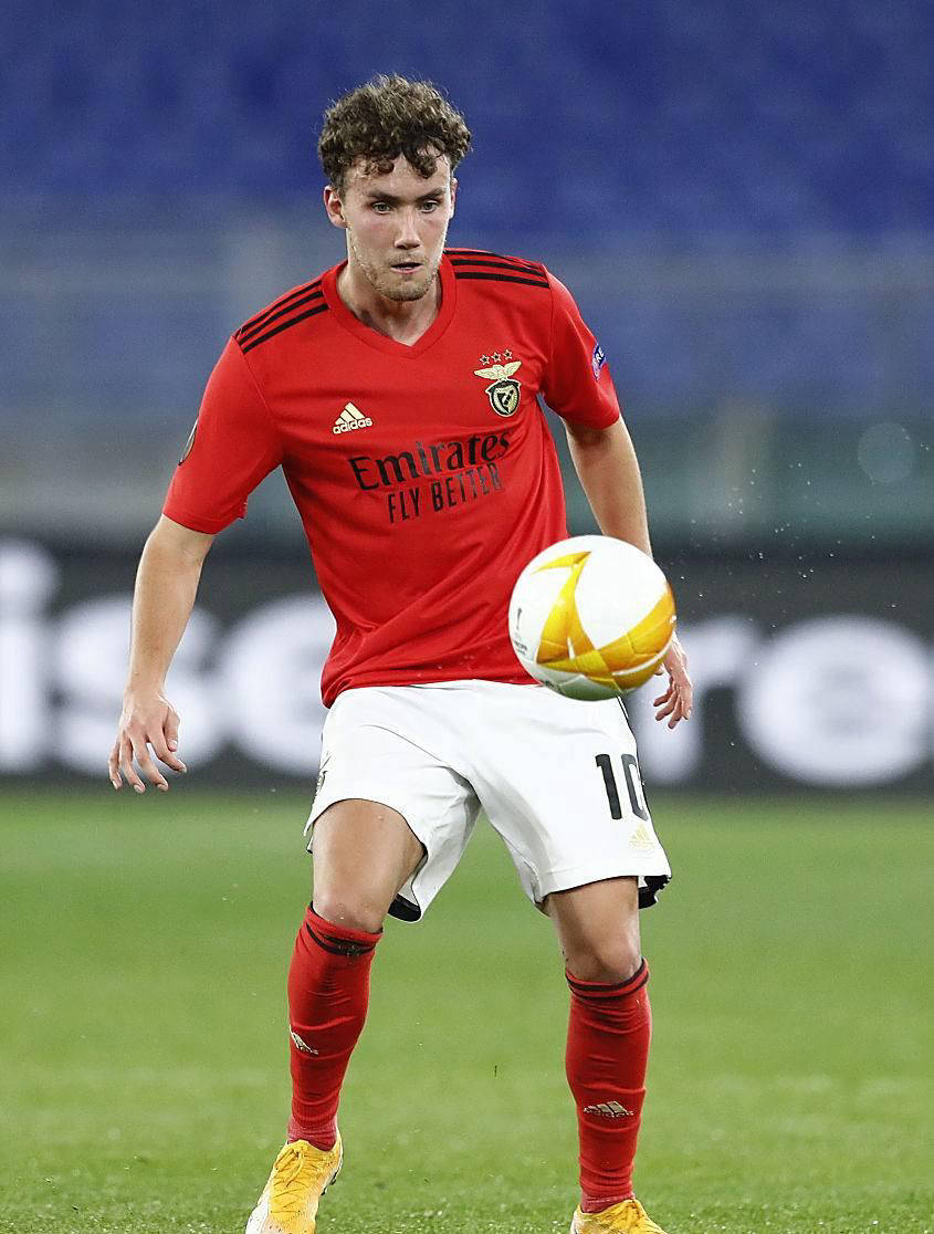 英雄联盟直播官网-包含国际比赛日体能课后，本菲卡复出首秀备战法甲，引发热议，细节决定成败的词条