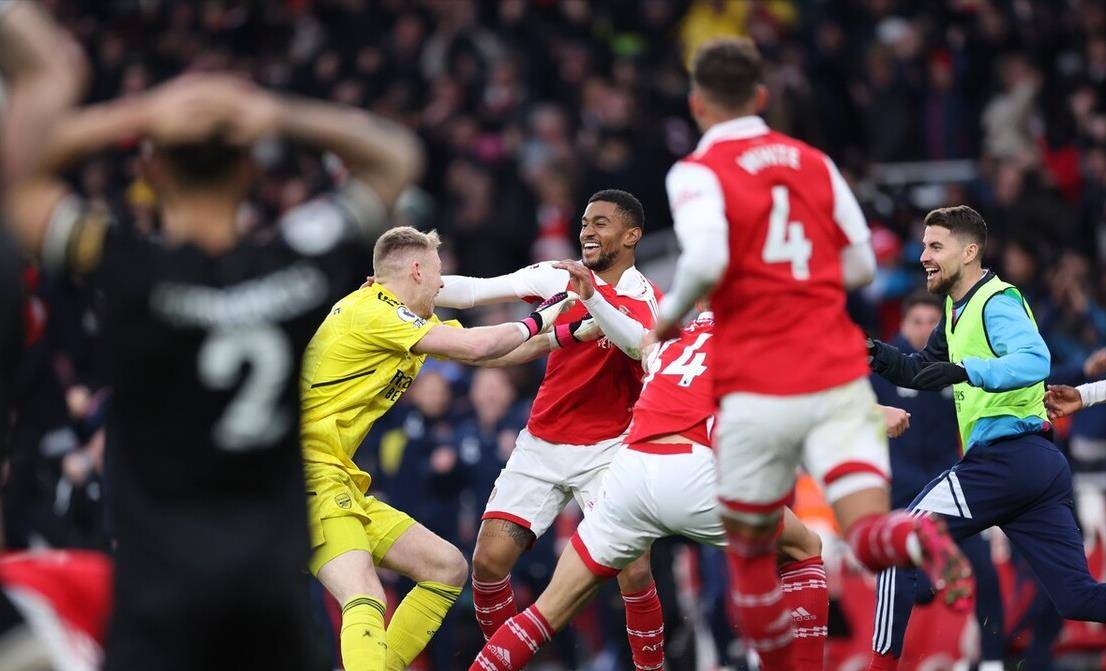 英雄联盟-赛后亚冠传出新动向，阿森纳强势反弹，管理层表态——更衣室稳定，医务组通报恢复的简单介绍