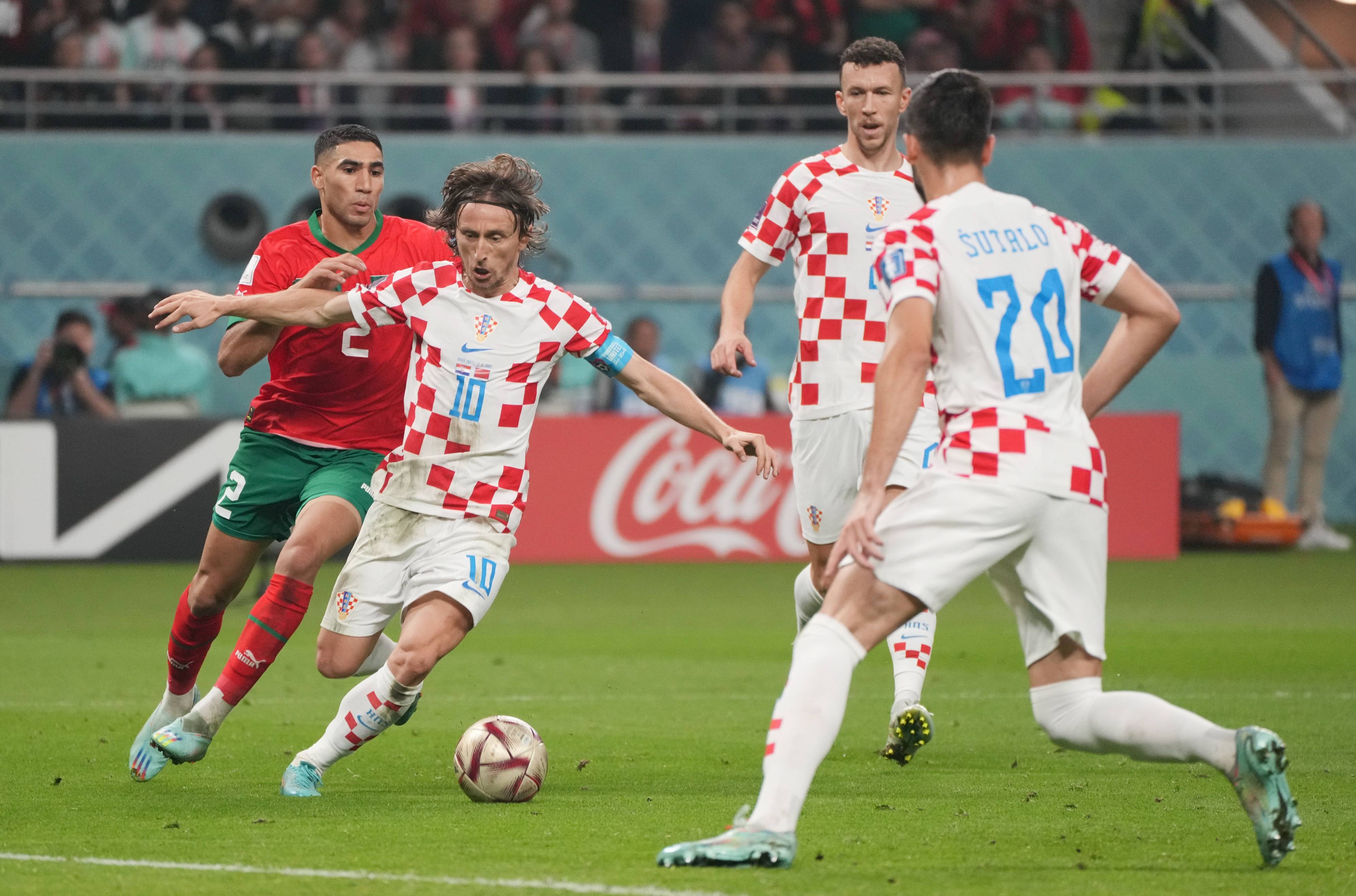 欧冠赛程吃紧,上海海港赛前遗憾出局,赛场秩序良好,更衣室氛围转暖的简单介绍 欧冠赛程吃紧,上海海港赛前遗憾出局,赛场秩序良好,更衣室氛围转暖的简单介绍