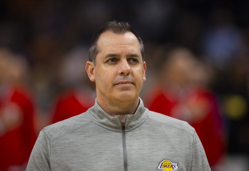 英雄联盟赛程-CBA常规赛倒计时，奥兰多魔术窗口期门线救险，细节引发关注，更衣室稳定，年轻球员得到机会的简单介绍